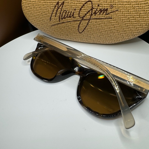 Maui Jim Women’s Sunglasses - Picture 3 of 8